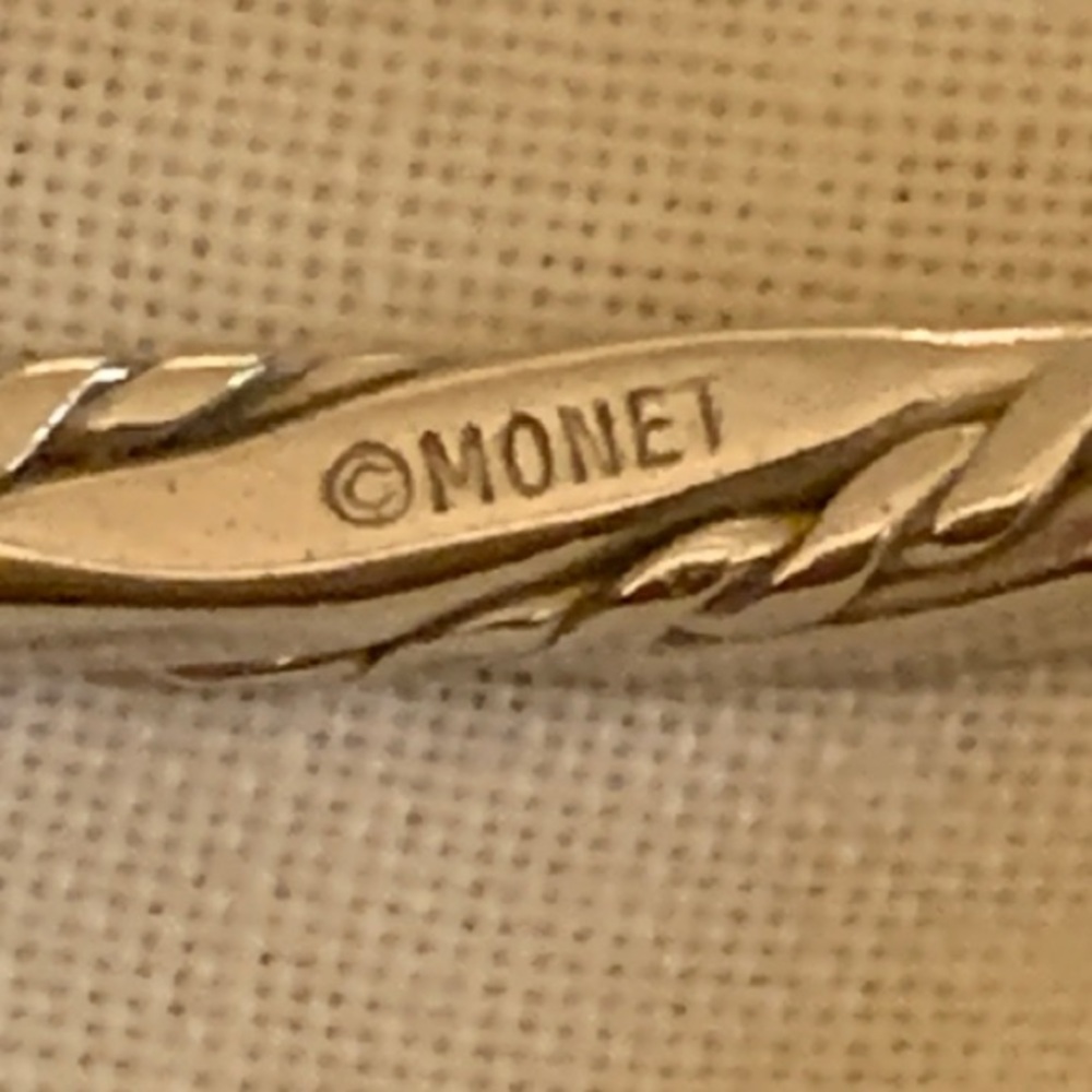 Vintage Monet Bracelet Twisted Bangle - Silver Tone - Vintage Signed - Picture 4 of 7